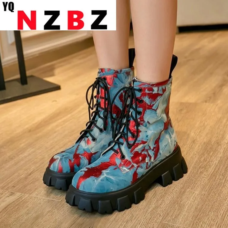 NEW High Top Leather Snow Boots Women Thick Bottom Winter Shoes Keep Warm Mixed Colors Casual Ankle Boots Fashion Botas De Mujer
NEW High Top Leather Snow Boots Women Thick Bottom Winter Shoes Keep Warm Mixed Colors Casual Ankle Boots Fashion Botas De Mujer