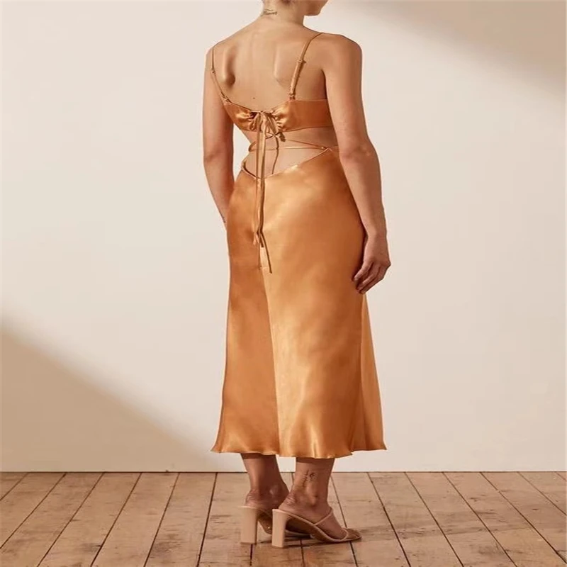 2021 Ladies Satin Deep V-neck Sexy Dress Solid Color Pajamas Party Dress Elegant Female Summer Spaghetti Strap Dress Casual.
2021 Ladies Satin Deep V-neck Sexy Dress Solid Color Pajamas Party Dress Elegant Female Summer Spaghetti Strap Dress Casual.
