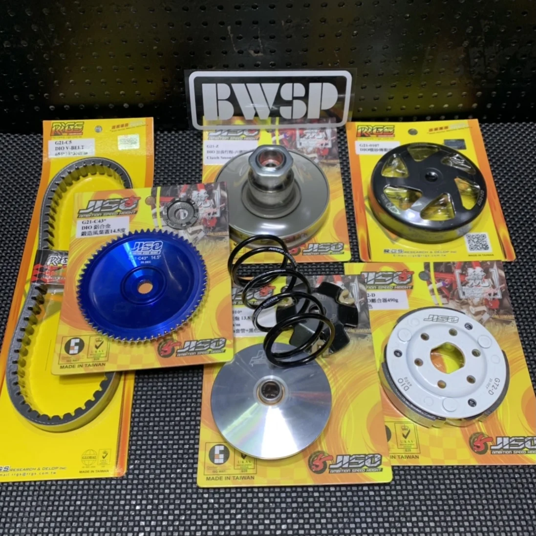 Набор шкивов сцепления DIO50 Racing CVT AF18 JISO, пружина вариатора Dio 50, настройка настроек BWSP
Набор шкивов сцепления DIO50 Racing CVT AF18 JISO, пружина вариатора Dio 50, настройка настроек BWSP