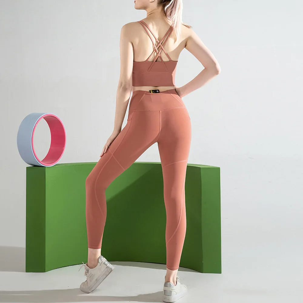 4 Color New Yoga Bra Sports Underwear Beautiful Back Female Cross Sling Beautiful Back Running Fitness Quick-drying Sports Bras
4 Color New Yoga Bra Sports Underwear Beautiful Back Female Cross Sling Beautiful Back Running Fitness Quick-drying Sports Bras