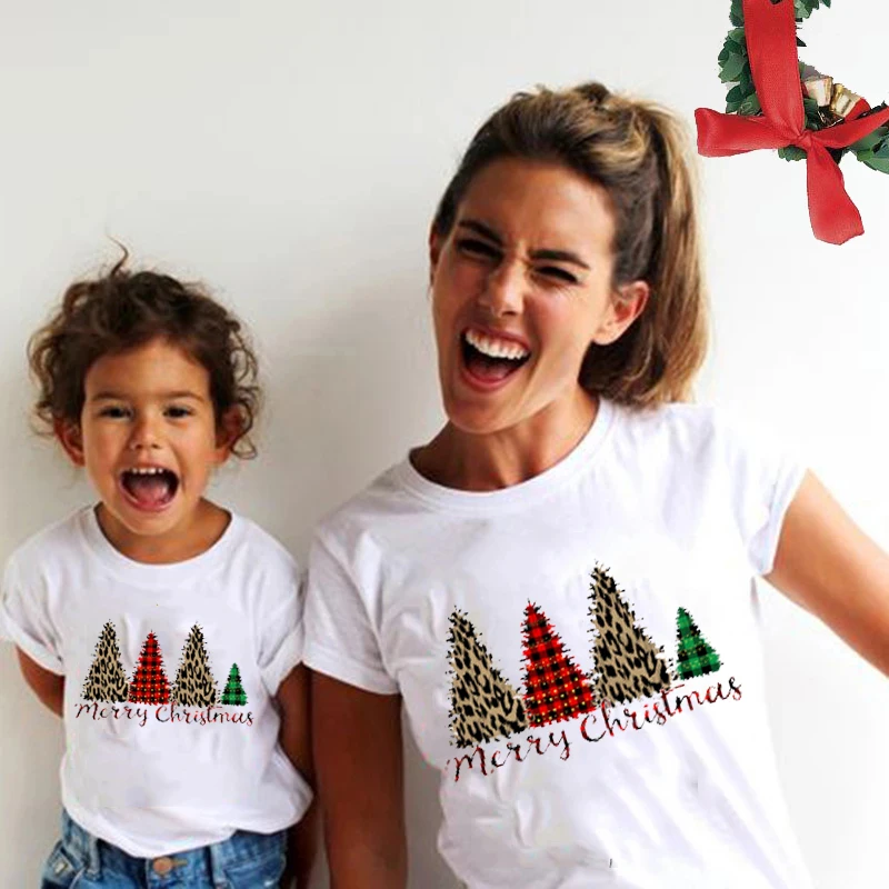 Family Christmas Sweaters Father Mother Daughter Son Matching Outfits Look Christmas Tree Print Kids Clothing Mom Dad Me Clothes
Family Christmas Sweaters Father Mother Daughter Son Matching Outfits Look Christmas Tree Print Kids Clothing Mom Dad Me Clothes