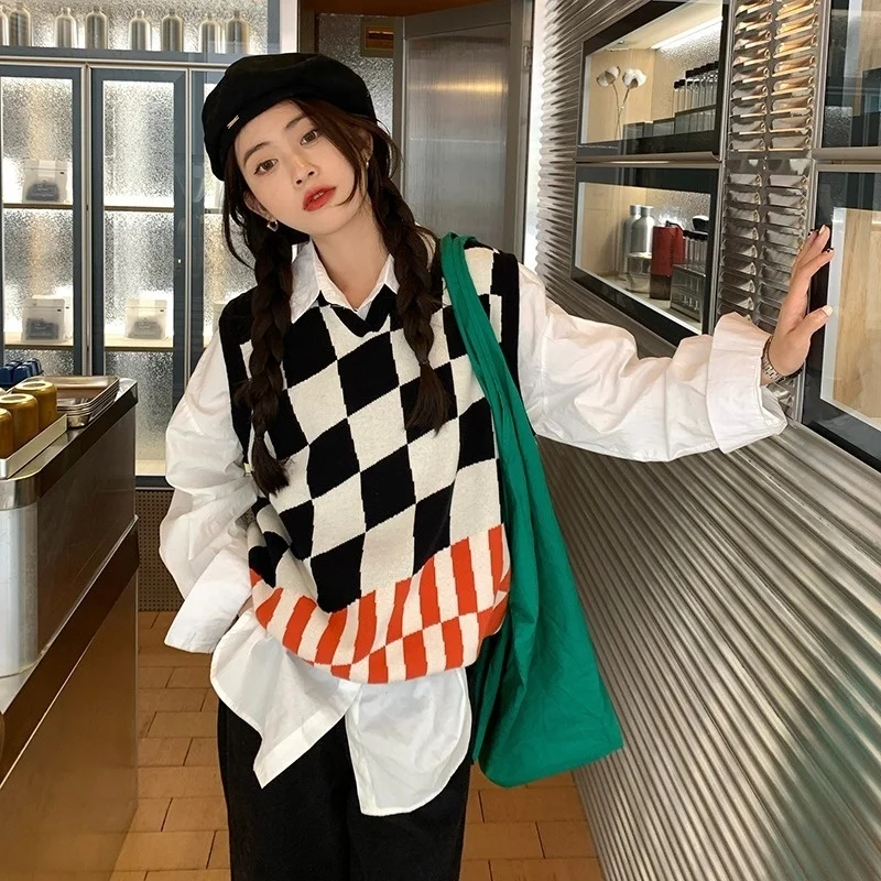 Chessboard Plaid Sweater Women's Spring and Autumn Korean Style Loose Outer Wear French Joker Design Sense Sweater Vest.
Chessboard Plaid Sweater Women's Spring and Autumn Korean Style Loose Outer Wear French Joker Design Sense Sweater Vest.