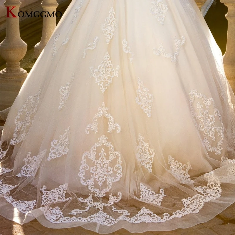 Vestidos De Novia 2021 New Arrival O-Neck Embroidery Appliques Bridal Ball Gown Elegant Chapel Train Cap Sleeve Wedding Dress
Vestidos De Novia 2021 New Arrival O-Neck Embroidery Appliques Bridal Ball Gown Elegant Chapel Train Cap Sleeve Wedding Dress