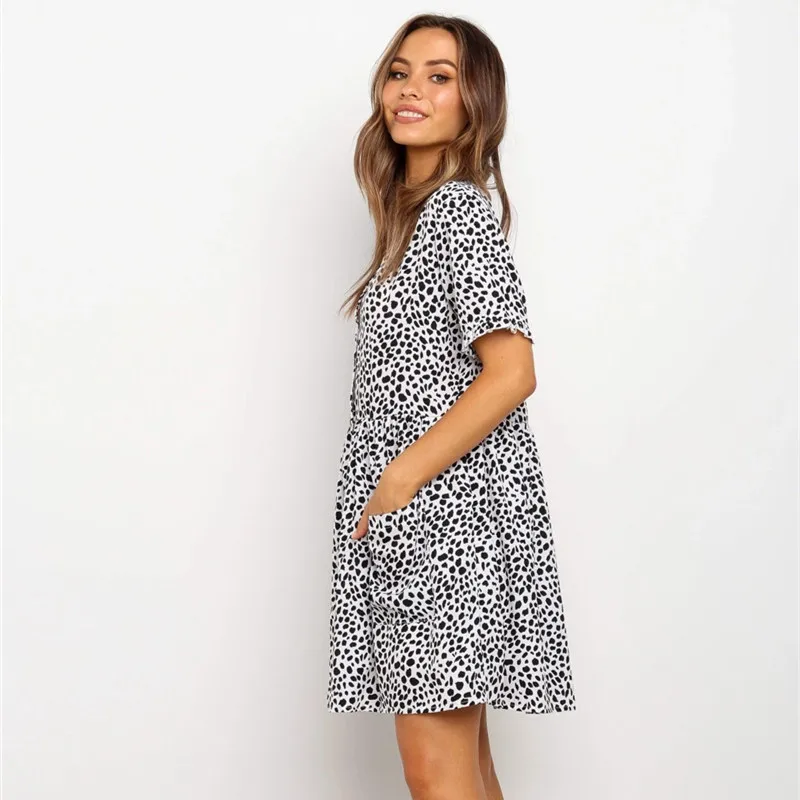 Casual Summer Single Breasted Women Dress 2020 Fashion Leopard V-neck Pockets Loose Mini Dress
Casual Summer Single Breasted Women Dress 2020 Fashion Leopard V-neck Pockets Loose Mini Dress