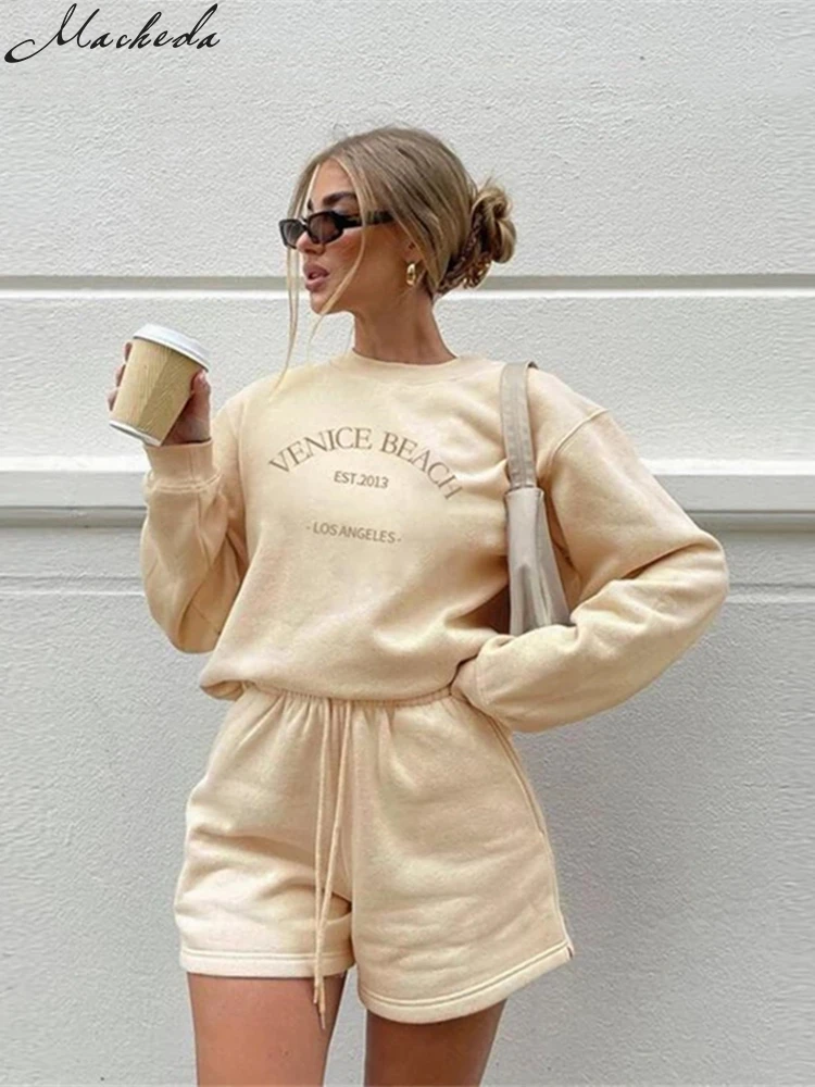 Macheda Autumn new pullover hoodie shorts 2 pieces home casual suit Street fashion wear women's suit loose soft comfort tide
Macheda Autumn new pullover hoodie shorts 2 pieces home casual suit Street fashion wear women's suit loose soft comfort tide