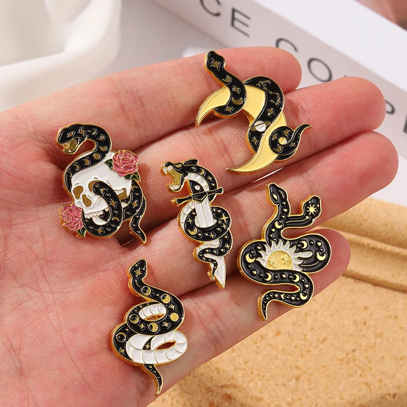 Cartoon Cute Snake-Shaped Wrapping Brooch Men and Women Couples Dripping Oil Badge Brooch Infinity Symbol Brooch Coffee Brush
Cartoon Cute Snake-Shaped Wrapping Brooch Men and Women Couples Dripping Oil Badge Brooch Infinity Symbol Brooch Coffee Brush