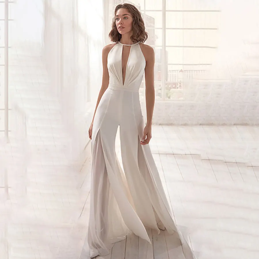 2021 White Party Jumpsuits Birthday Outfits For Women V-neck Flare Pants Sleeveless Sexy Eleagnt Ladies Jumpsuit Women Outfits
2021 White Party Jumpsuits Birthday Outfits For Women V-neck Flare Pants Sleeveless Sexy Eleagnt Ladies Jumpsuit Women Outfits