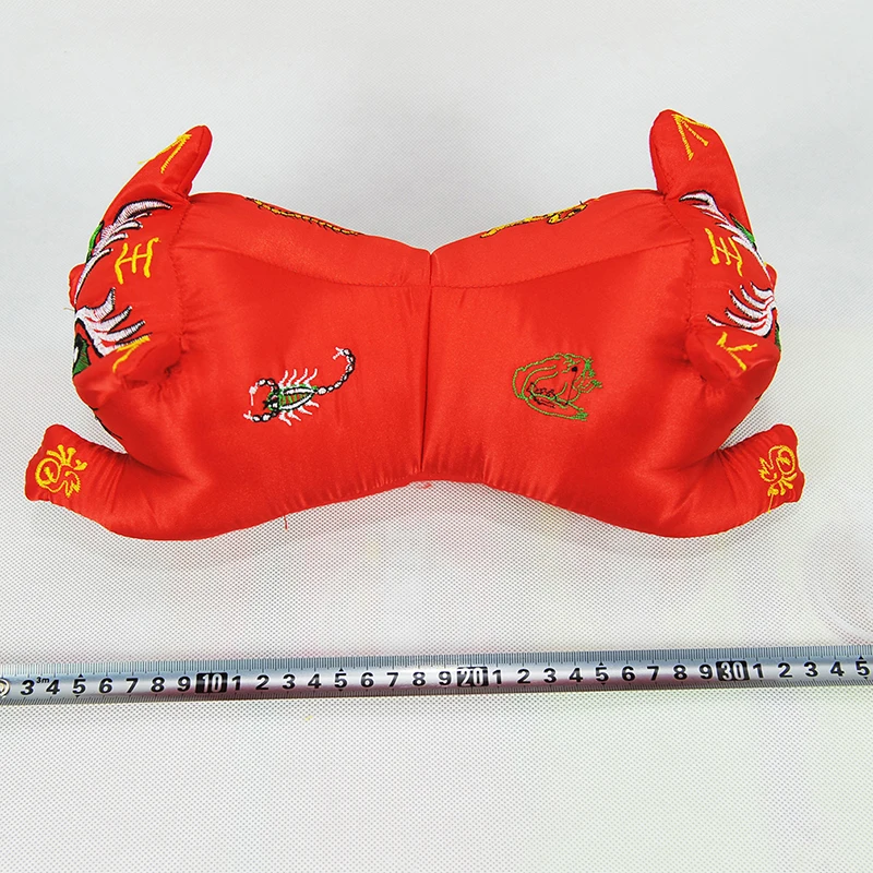 Chinese Style Small Gift Baby Anti Evil Spirits Double Head Tiger Pillow Five Poison Tiger Baby Hold Health Care Pillow Folk
Chinese Style Small Gift Baby Anti Evil Spirits Double Head Tiger Pillow Five Poison Tiger Baby Hold Health Care Pillow Folk