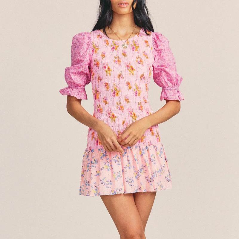Ins Sweet Pink Floral Printed Mini Dresses for Women 2022 Summer Elegant Puff Sleeve A-line Slim Dress Casual Vestidos Femininos
Ins Sweet Pink Floral Printed Mini Dresses for Women 2022 Summer Elegant Puff Sleeve A-line Slim Dress Casual Vestidos Femininos