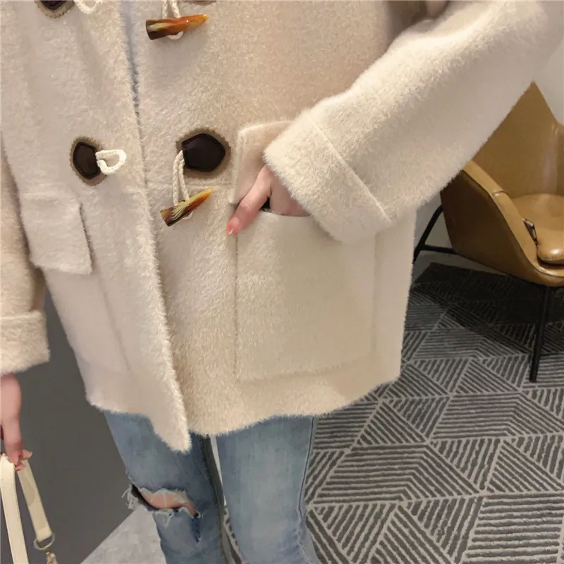 2021 fall/winter imitation mink velvet jacket women sweater thick all-match sweater women loose outer wearnew knitted cardigan
2021 fall/winter imitation mink velvet jacket women sweater thick all-match sweater women loose outer wearnew knitted cardigan