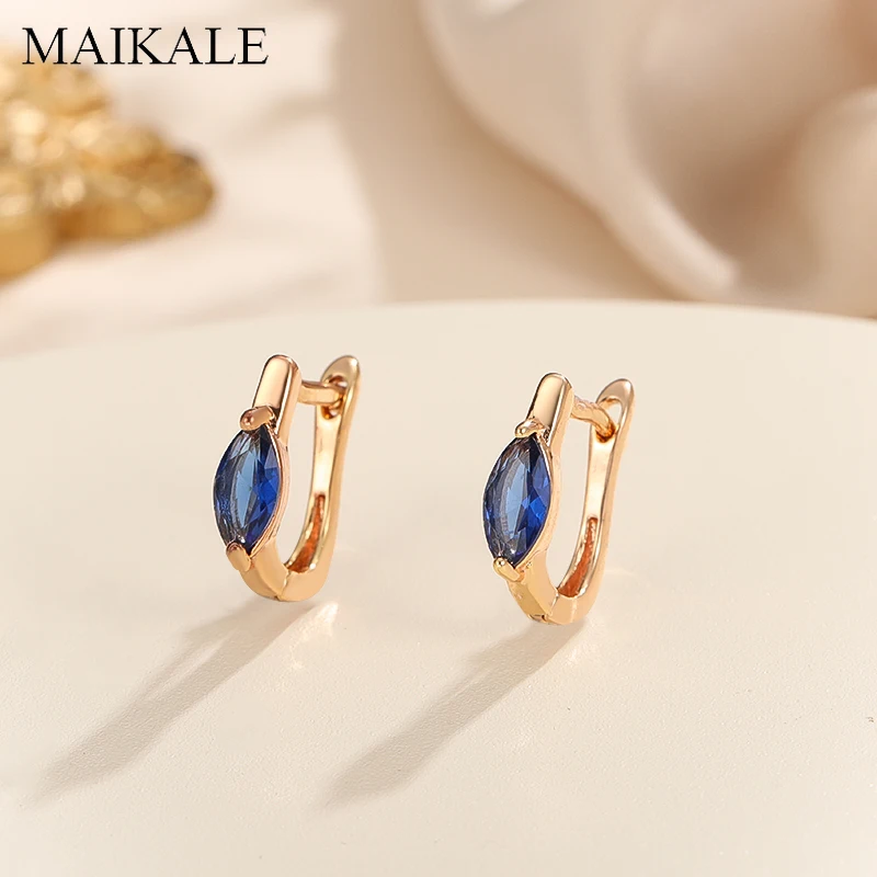 MAIKALE Small Colorful Classic Design MultiColor Cubic Zirconia Stud Earrings for Women Jewelry Wedding Party Gifts High Quality
MAIKALE Small Colorful Classic Design MultiColor Cubic Zirconia Stud Earrings for Women Jewelry Wedding Party Gifts High Quality