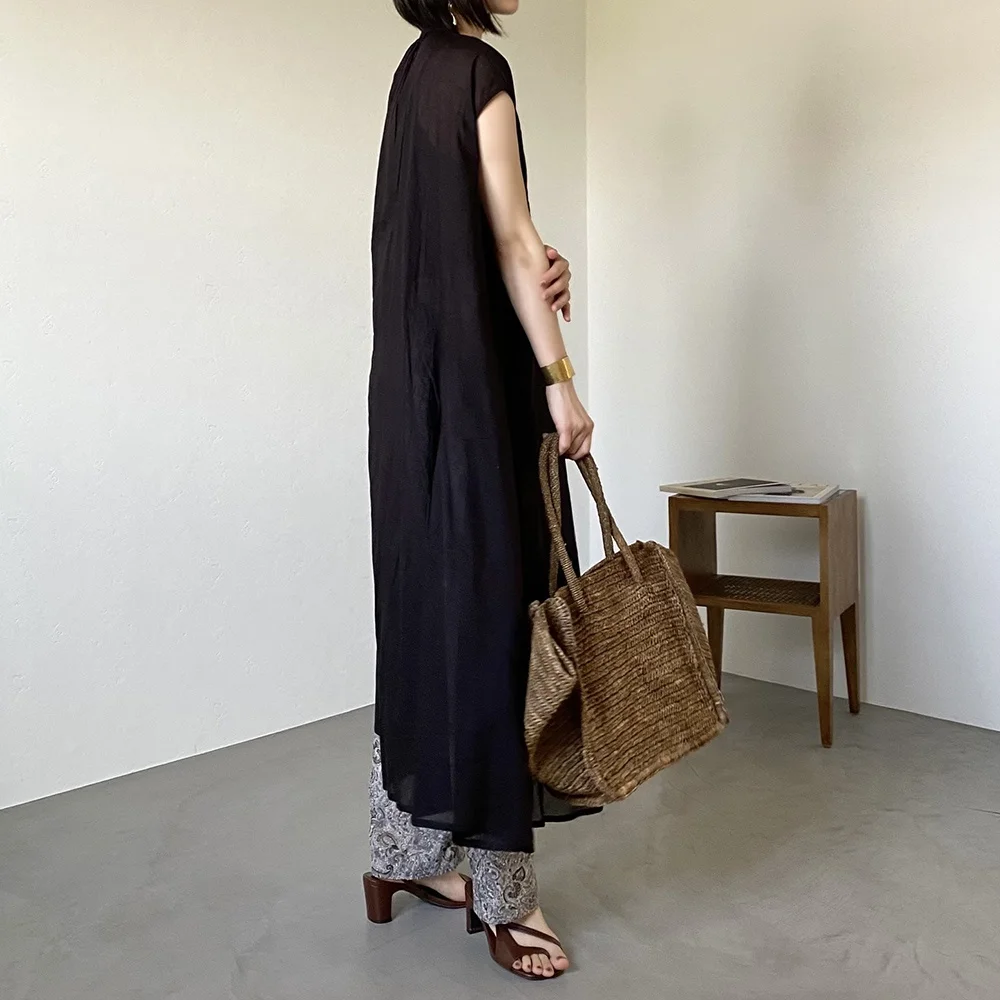 Black Long Shirt Elegant Women Summer Clothing Simple Design Pullover Maxi Tops 2021 Japanese Korean Tunic Oversized Blouses
Black Long Shirt Elegant Women Summer Clothing Simple Design Pullover Maxi Tops 2021 Japanese Korean Tunic Oversized Blouses