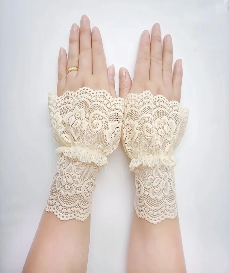 New Korean version princess fan false lace cuff lady gloves hand cuff lace false sleeve dance performance bracelet
New Korean version princess fan false lace cuff lady gloves hand cuff lace false sleeve dance performance bracelet
