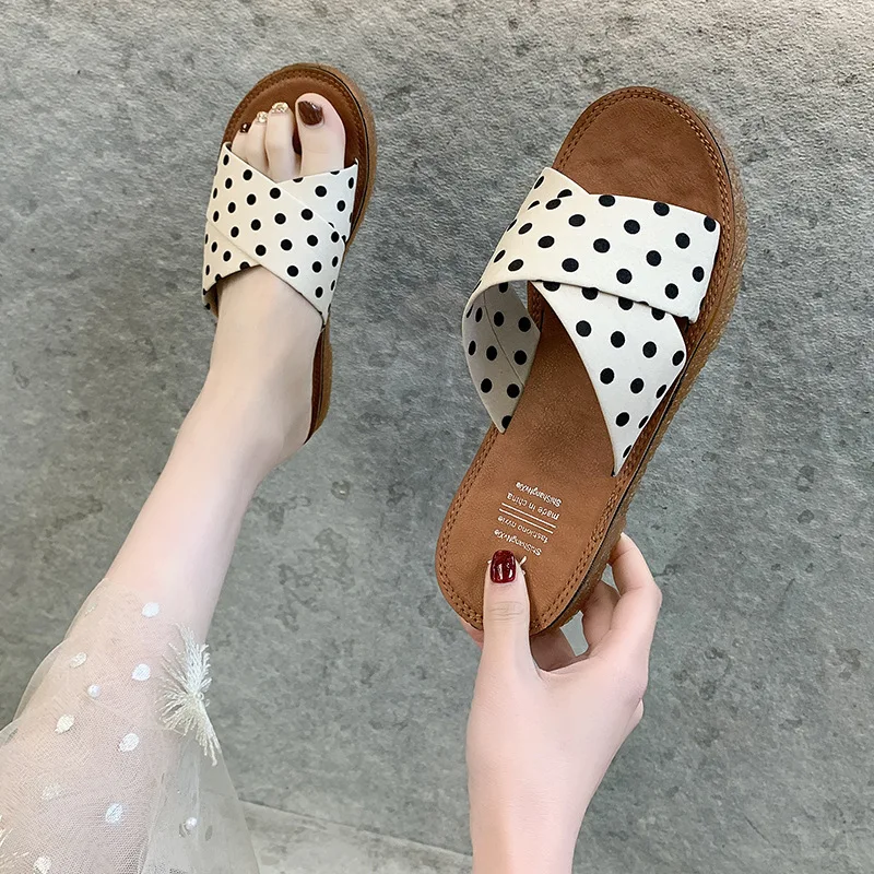 Female Shoes Slippers Flat Slides Fashion Low Summer Clogs Woman 2021 Luxury Rubber Beach Rome Fabric Basic PU Hoof Heels
Female Shoes Slippers Flat Slides Fashion Low Summer Clogs Woman 2021 Luxury Rubber Beach Rome Fabric Basic PU Hoof Heels