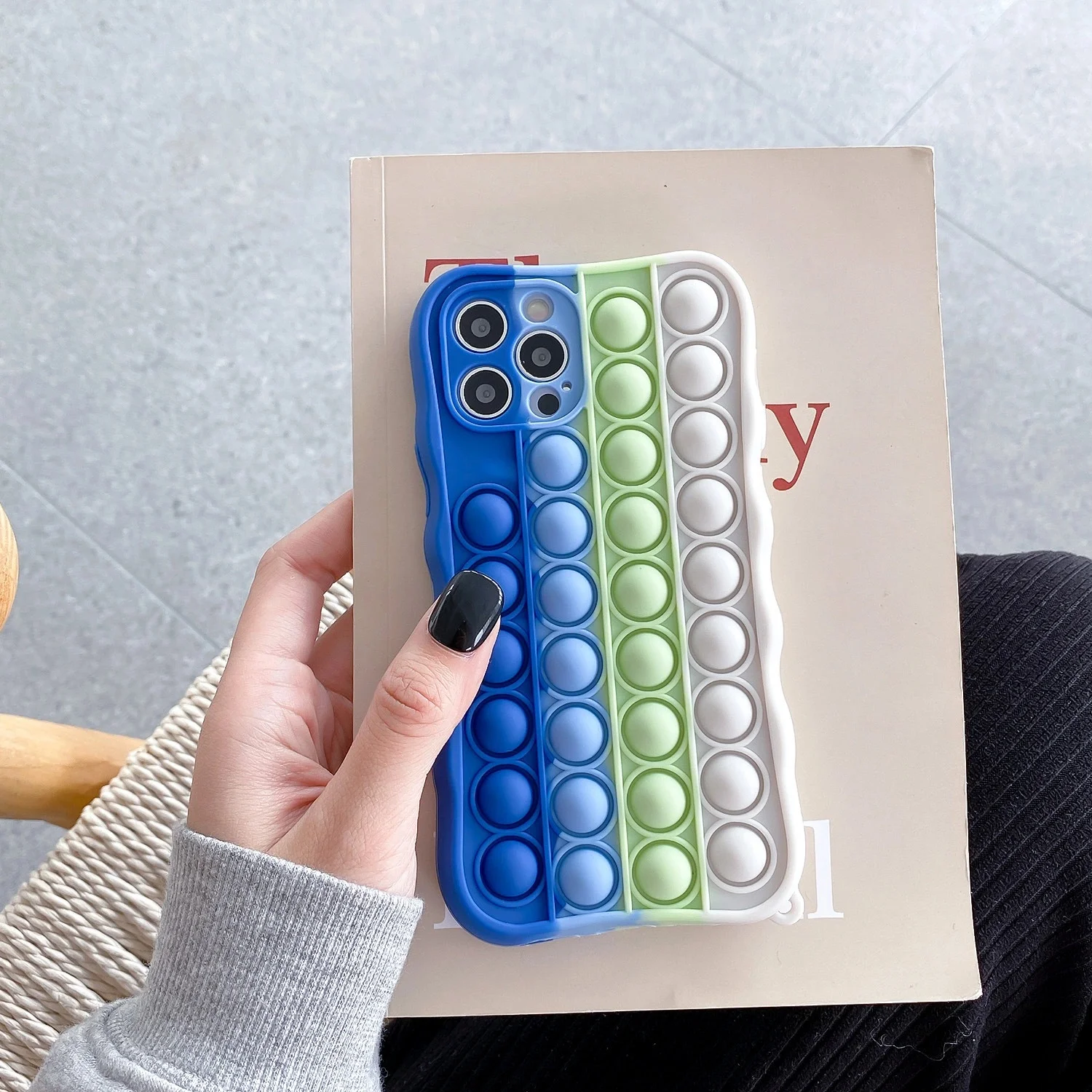 iPhone decompression toy mobile phone case is suitable for iPhone mobile phone rodent control pioneer mobile phone case
iPhone decompression toy mobile phone case is suitable for iPhone mobile phone rodent control pioneer mobile phone case