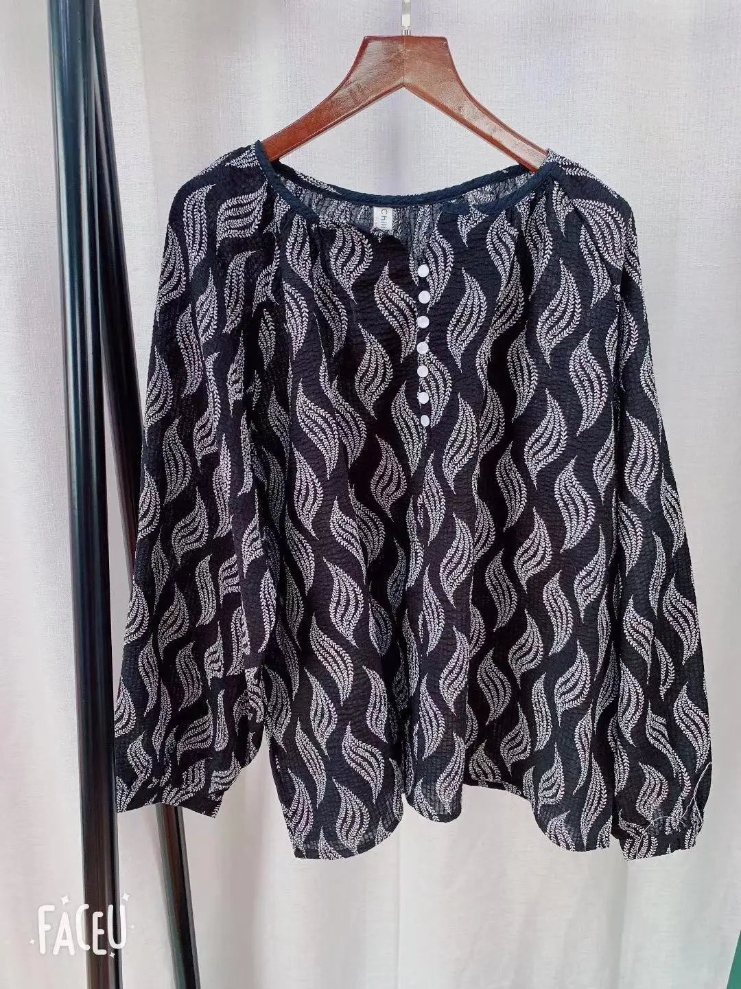 2021 New Womens Blouses Summer Tops Femme Casual Women Shirt Long Sleeve Girls Women Blouse Oversize Plus Size Blusas Loose Sexy
2021 New Womens Blouses Summer Tops Femme Casual Women Shirt Long Sleeve Girls Women Blouse Oversize Plus Size Blusas Loose Sexy