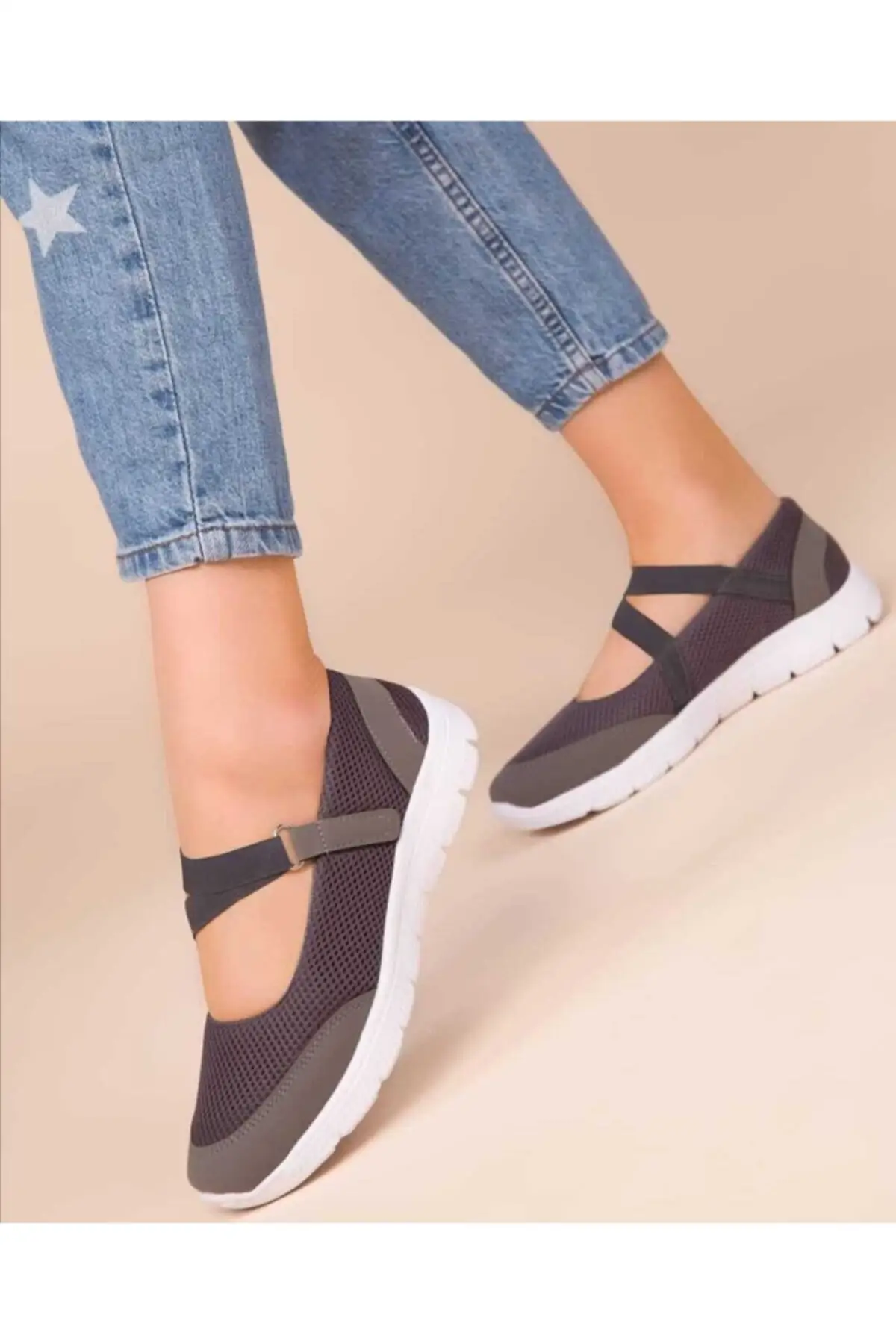 Women Smoked Color Sports Orthopedic Base Flat Shoes 2021 summer fashion 
Women Smoked Color Sports Orthopedic Base Flat Shoes 2021 summer fashion