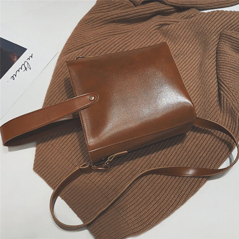 New PU Leather Women Shoulder Bucket Bags Fashion Retro Messenger Crossbody Bags Ladies PU Broadband Bucket Bag
New PU Leather Women Shoulder Bucket Bags Fashion Retro Messenger Crossbody Bags Ladies PU Broadband Bucket Bag