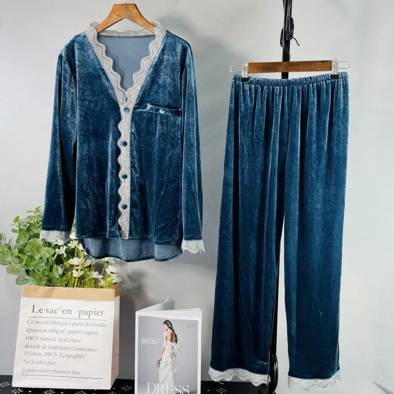 Women Velvet Pajamas Set Long Sleeve Velour Female Sleepwear Trouser Suits Retro Button Pyjama Pour Femme Autumn Loose Home Wear
Women Velvet Pajamas Set Long Sleeve Velour Female Sleepwear Trouser Suits Retro Button Pyjama Pour Femme Autumn Loose Home Wear