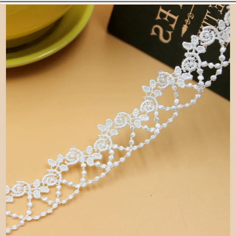 2cm Polyester Silk White Black Small Rose Embroidery Lace Wedding Dress Inner Garment Tissu Trim Lingerie Sewing Accessories
2cm Polyester Silk White Black Small Rose Embroidery Lace Wedding Dress Inner Garment Tissu Trim Lingerie Sewing Accessories