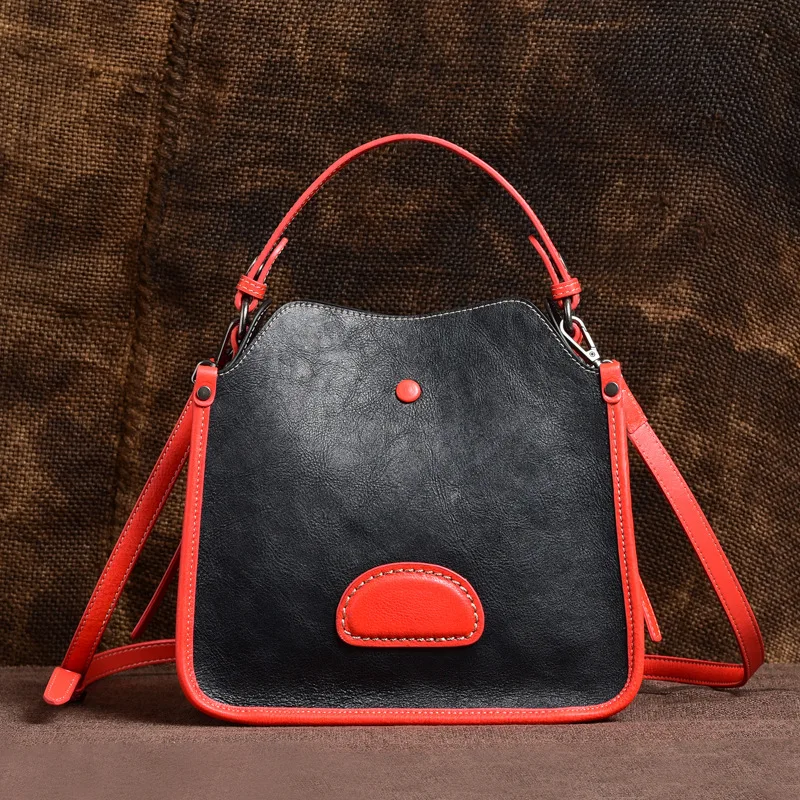 The new head-layer cowhed single-shoulder stiletto across the ladies handbag European and American fashion bucket bag travel bag
The new head-layer cowhed single-shoulder stiletto across the ladies handbag European and American fashion bucket bag travel bag