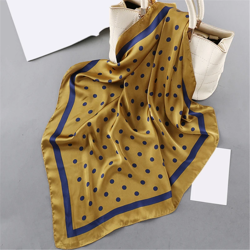 New Korean Women's Silk Scarves Fashionable And Simple Silk Scarves Hit Color Wild Small Silk Scarf Printed Small Squares
New Korean Women's Silk Scarves Fashionable And Simple Silk Scarves Hit Color Wild Small Silk Scarf Printed Small Squares