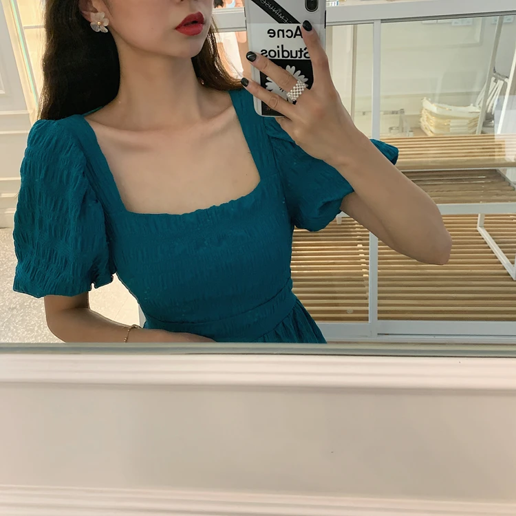 Real Photo 2021 New Retro Square Neck Bubble Sleeve Waist Temperament Open Back Medium Length Dress Women's Wear
Real Photo 2021 New Retro Square Neck Bubble Sleeve Waist Temperament Open Back Medium Length Dress Women's Wear