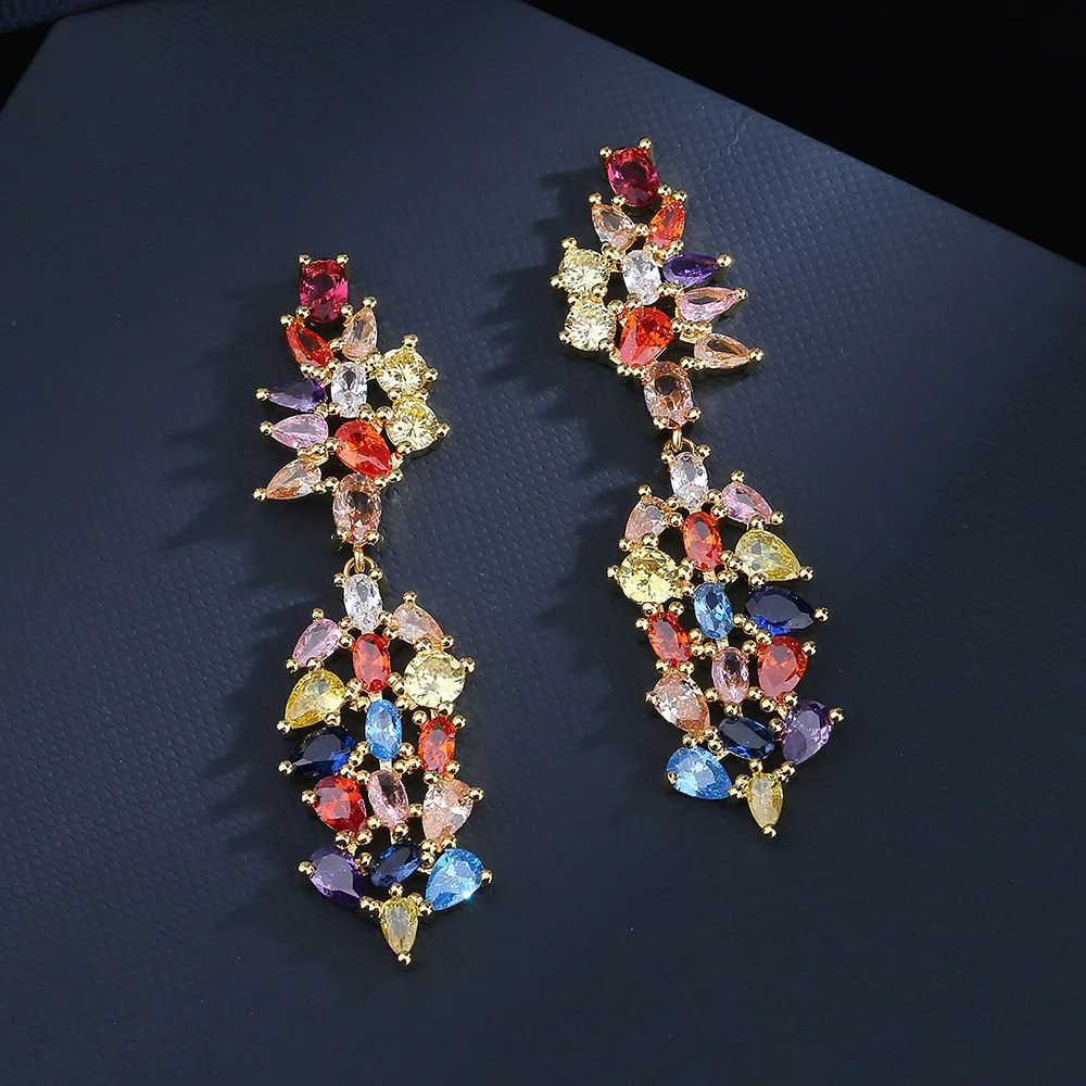 Серьги-подвески из серебра 925 пробы с разноцветными кристаллами
Серьги-подвески из серебра 925 пробы с разноцветными кристаллами