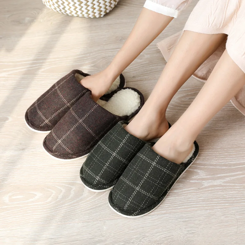 Women's Slippers Home New Style Plush Cotton Slippers Without Heels Female Warm Non-slip Shoes Household Couple Indoor Shoes
Women's Slippers Home New Style Plush Cotton Slippers Without Heels Female Warm Non-slip Shoes Household Couple Indoor Shoes