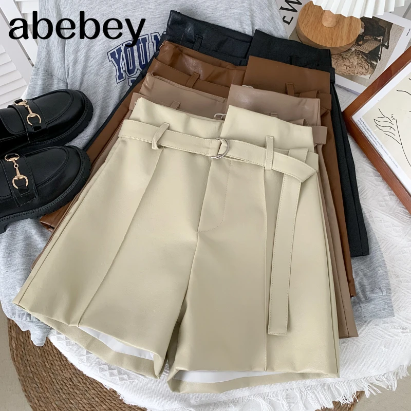 Fashion solid color PU leather Shorts irregular design high waist casual wide leg Shorts with belt 2021 New Spring Autumn
Fashion solid color PU leather Shorts irregular design high waist casual wide leg Shorts with belt 2021 New Spring Autumn