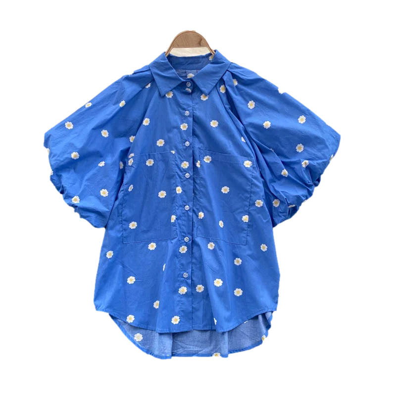 2021 Summer Fashion Temperament New Blouse Female Lapel Puff Sleeve Blusa Loose Wild Age-reducing Wave Point Shirt 
2021 Summer Fashion Temperament New Blouse Female Lapel Puff Sleeve Blusa Loose Wild Age-reducing Wave Point Shirt