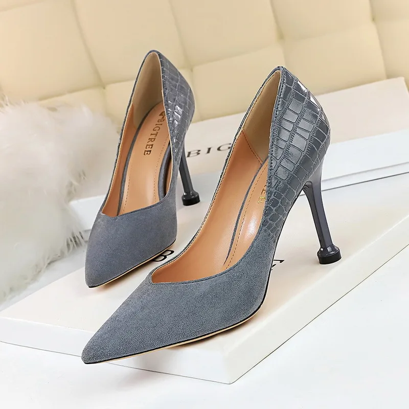 Women Shoes Pointed Toe Pumps Suede Splice Snake 9CM Thin High Heels Boat Wedding Dress Office Shoes
Women Shoes Pointed Toe Pumps Suede Splice Snake 9CM Thin High Heels Boat Wedding Dress Office Shoes