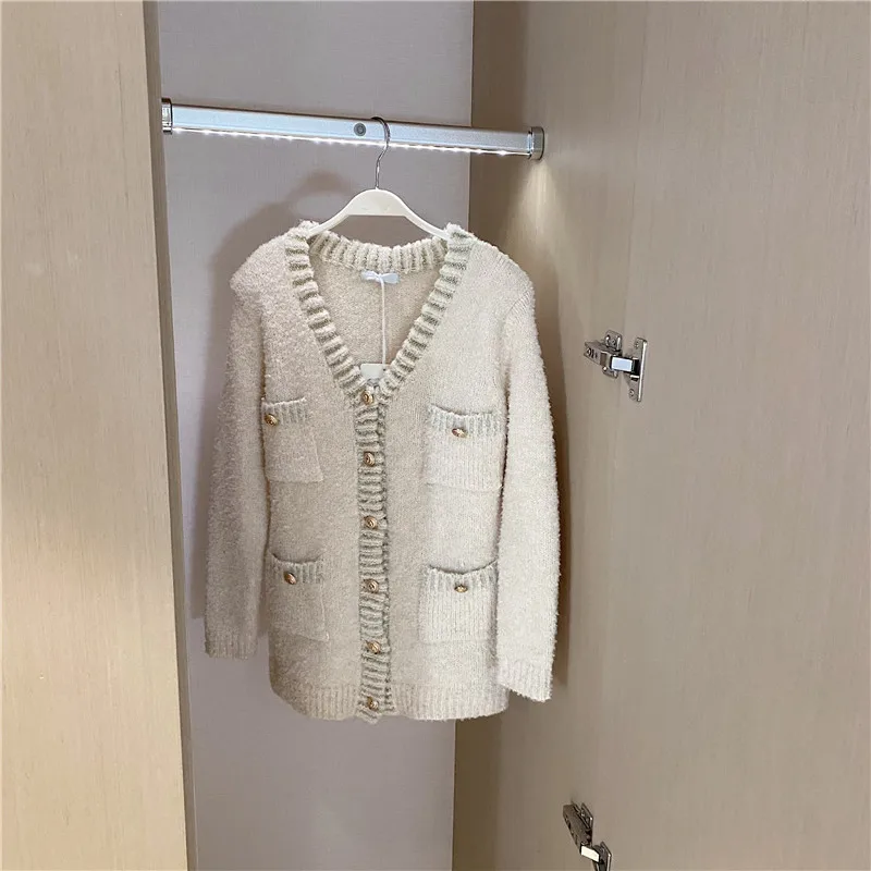 Blue design sense top women 2020 new autumn and can wear soft cardigan small net red knitwear
Blue design sense top women 2020 new autumn and can wear soft cardigan small net red knitwear