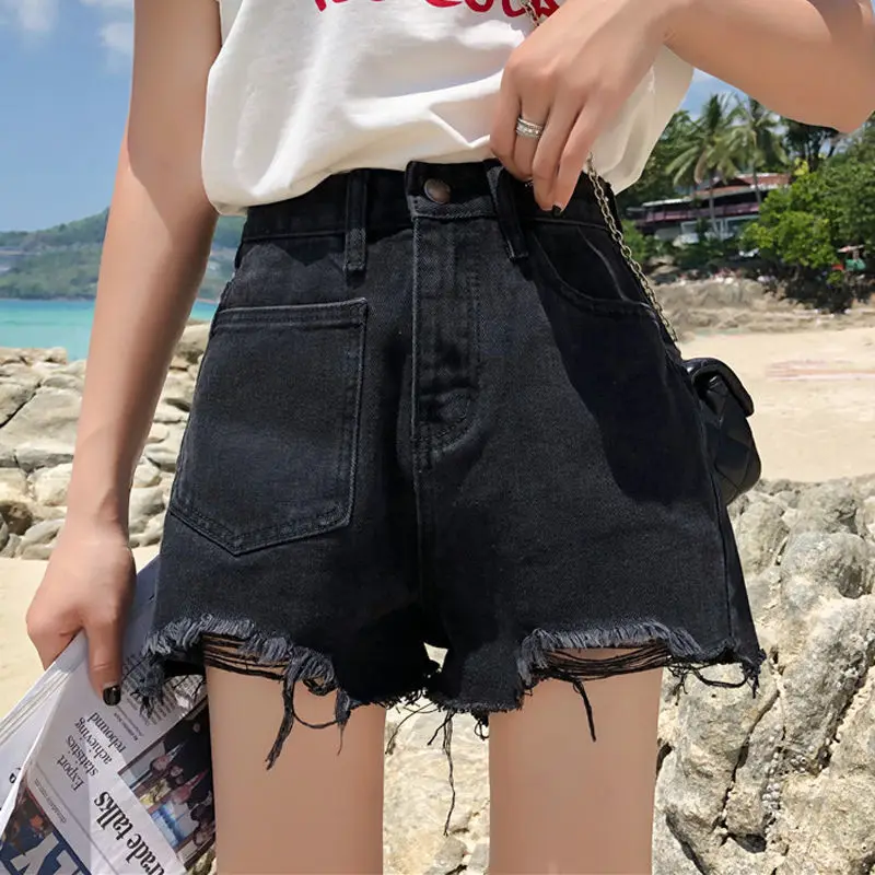 Holed denim shorts women's summer 2021 New Retro High Waist slim student's loose and versatile wide leg pants
Holed denim shorts women's summer 2021 New Retro High Waist slim student's loose and versatile wide leg pants