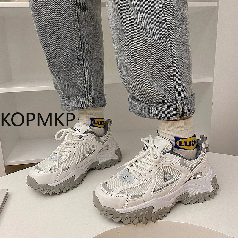 2021summer New Mesh Breathable Reflective Sneakers Fashion Ladies Casual Shoes Thick Bottom Old Shoes Men and Women Runningshoes
2021summer New Mesh Breathable Reflective Sneakers Fashion Ladies Casual Shoes Thick Bottom Old Shoes Men and Women Runningshoes