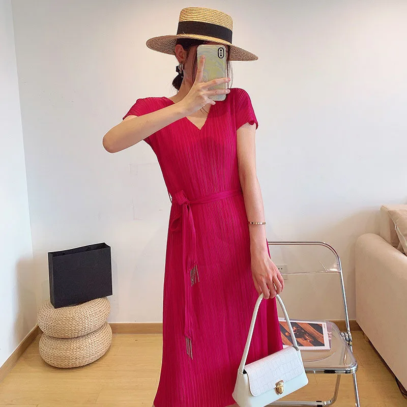 LANMREM Pleated Dress Women's Drawstring V Neck Short Sleeve Dresses 2021 Summer Ladies Elegant Clothing 2D4074
LANMREM Pleated Dress Women's Drawstring V Neck Short Sleeve Dresses 2021 Summer Ladies Elegant Clothing 2D4074