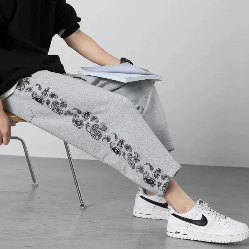 Casual pants men Cashew flowers printed Korean handsome straight-leg pant spring Summer male oversized trousers cool streetwear
Casual pants men Cashew flowers printed Korean handsome straight-leg pant spring Summer male oversized trousers cool streetwear