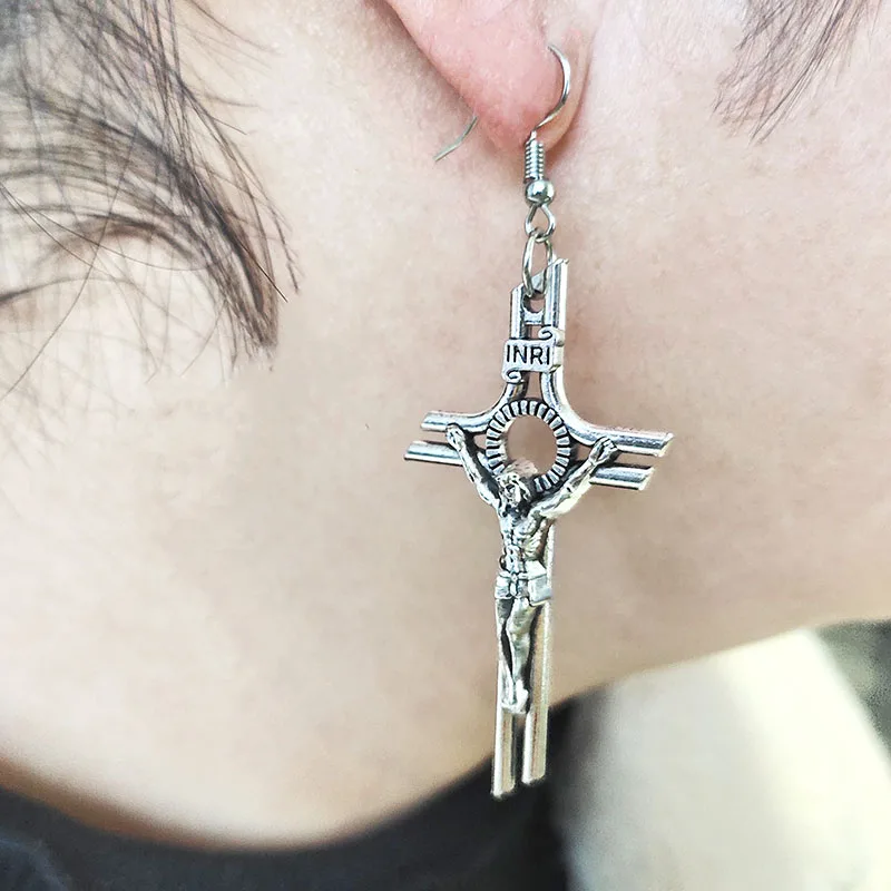 

Pendientes de Cruz religiosa de Jesús Vintage para hombres y mujeres, joyería estilo Rock, colgantes Punk