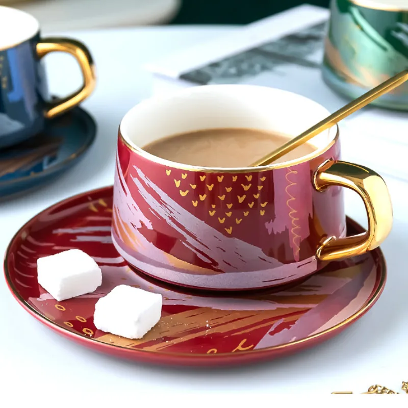 European Ceramic Coffee Saucers Porcelain Royal Vintage Reusable Coffee Cup Set Gold Rim Fancy Tea Xicara Drinkware EB50BD
European Ceramic Coffee Saucers Porcelain Royal Vintage Reusable Coffee Cup Set Gold Rim Fancy Tea Xicara Drinkware EB50BD