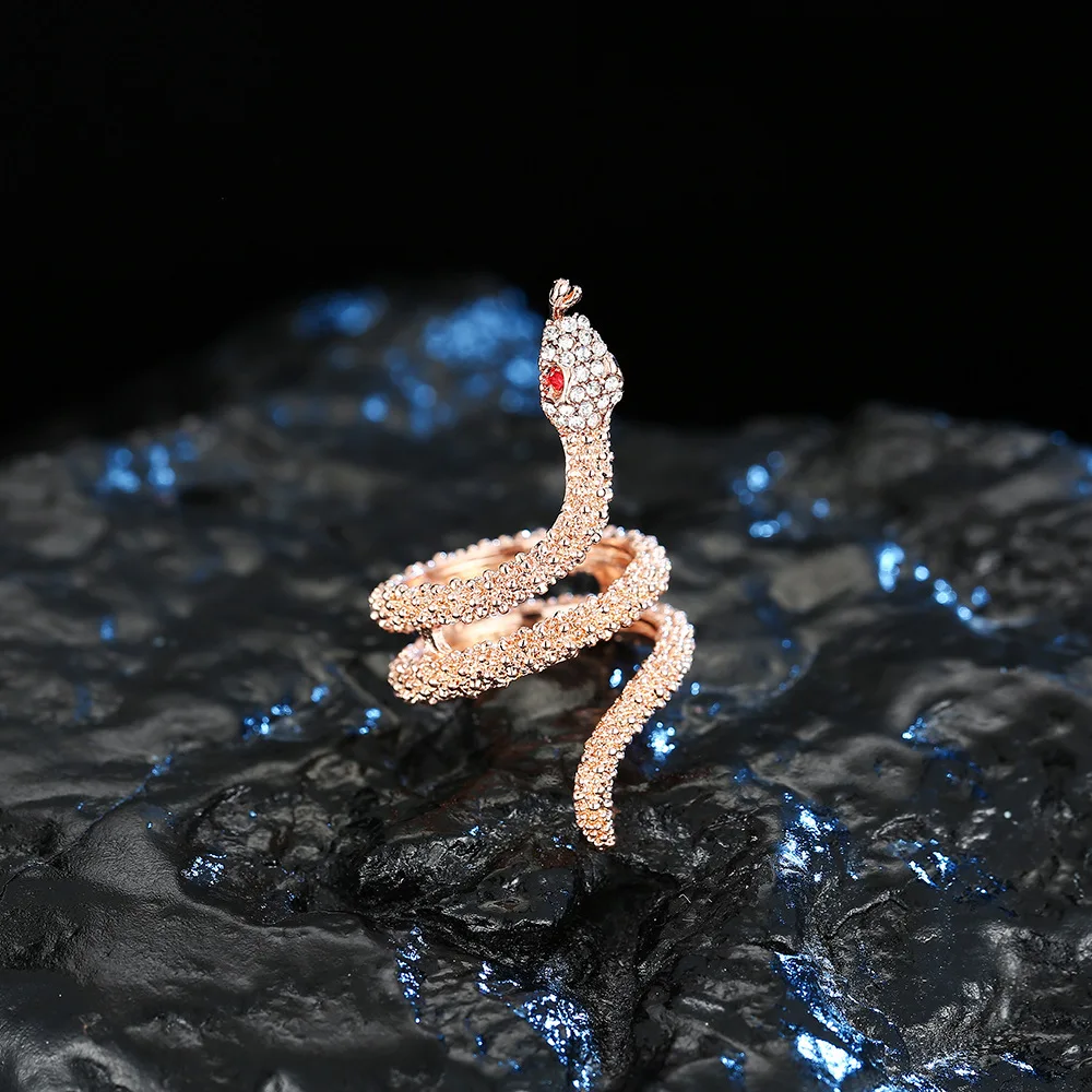 Vintage Shiny Snake Rings Punk Rhinestones Crystal Fingernail Ring Rose Gold Women's Ring Jewelry Party Wedding Fashion Gifts
Vintage Shiny Snake Rings Punk Rhinestones Crystal Fingernail Ring Rose Gold Women's Ring Jewelry Party Wedding Fashion Gifts