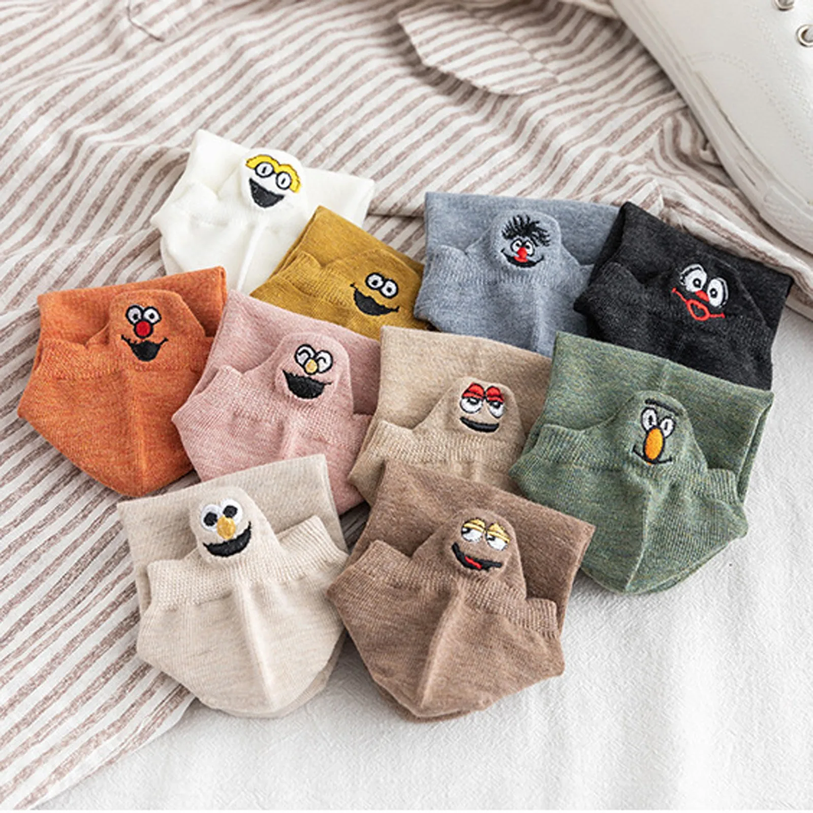 10 Pairs Cartoon Cotton Socks Cute Color Invisible Socks Comfortable Socks Breathable Spring Summer Women's Embroider Boat Socks
10 Pairs Cartoon Cotton Socks Cute Color Invisible Socks Comfortable Socks Breathable Spring Summer Women's Embroider Boat Socks