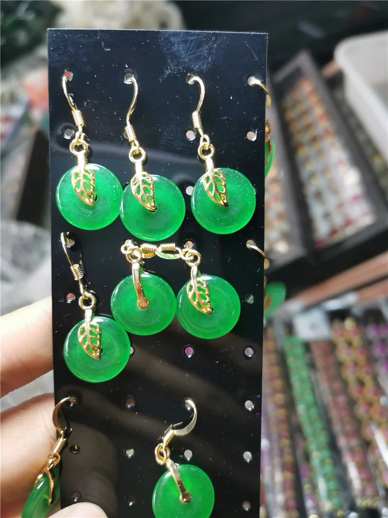Koraba S925 Silver Leaves Leaf round Green Jadeite Jade Stone Stud Earrings for Women Luxury Classic 
Koraba S925 Silver Leaves Leaf round Green Jadeite Jade Stone Stud Earrings for Women Luxury Classic