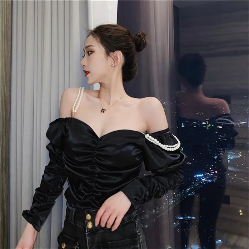 Sexy Long-sleeved Shirts Female 2020 New Slim Retro V-neck Solid Color Clubwear Tops Square Collar Pearls Shinny Pleated Blouse
Sexy Long-sleeved Shirts Female 2020 New Slim Retro V-neck Solid Color Clubwear Tops Square Collar Pearls Shinny Pleated Blouse