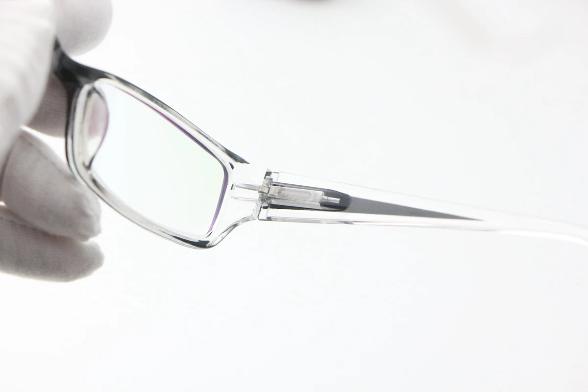 2021 new Transparent dotted square men's and women's high-definition Myopia glasses finished optical spring glasses legs
2021 new Transparent dotted square men's and women's high-definition Myopia glasses finished optical spring glasses legs