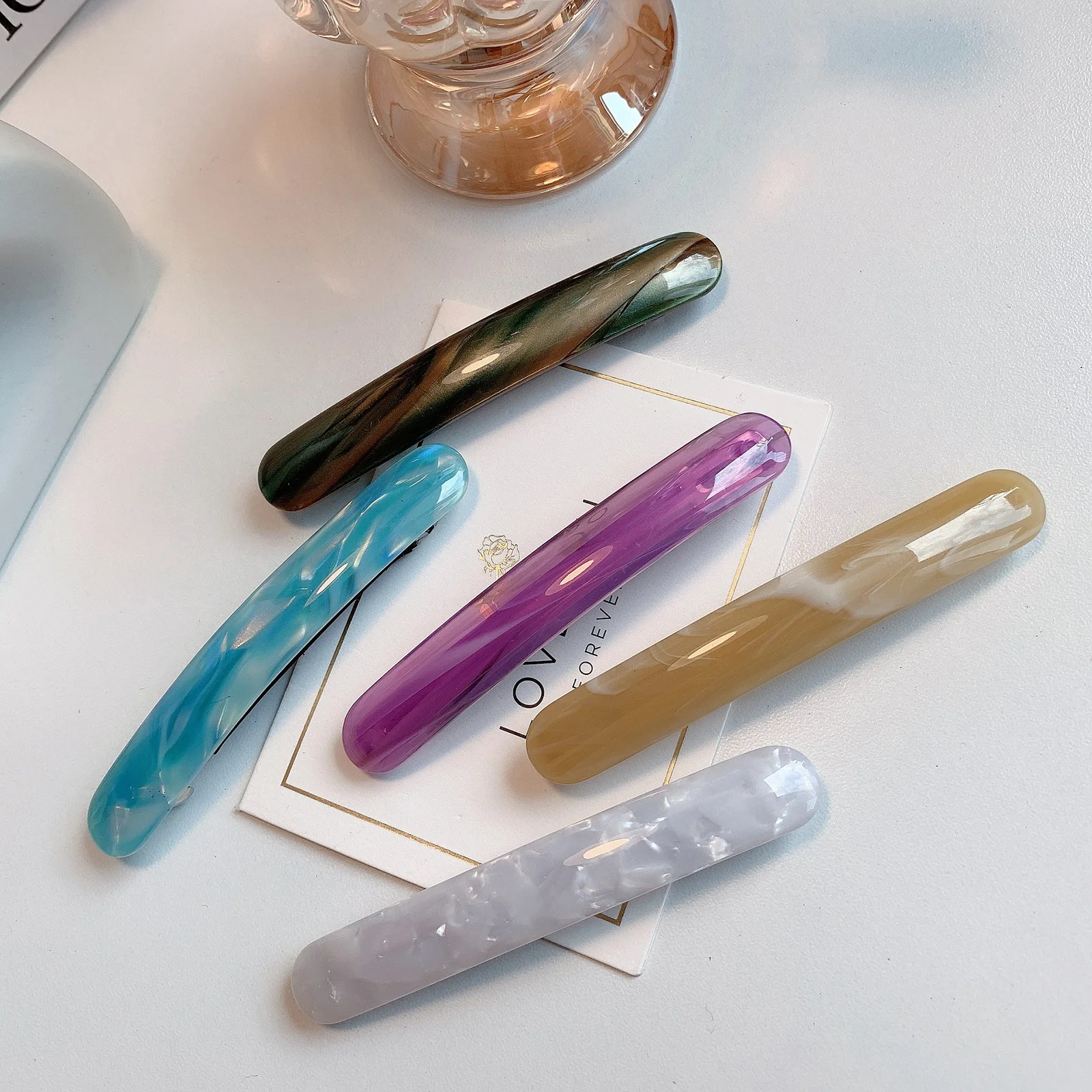Retro Pattern Simple Hairpin Spring Clip Side Clip Cute Hair Clip For Girls Professional Hair Accessories For Women Girl's
Retro Pattern Simple Hairpin Spring Clip Side Clip Cute Hair Clip For Girls Professional Hair Accessories For Women Girl's