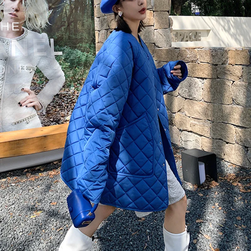 Winter Women Quilted Buttoned Cotton-padded Jacket 2021 Winter Round Collar Loose Long Sleeve Oversize Warm Jacket Coats 
Winter Women Quilted Buttoned Cotton-padded Jacket 2021 Winter Round Collar Loose Long Sleeve Oversize Warm Jacket Coats