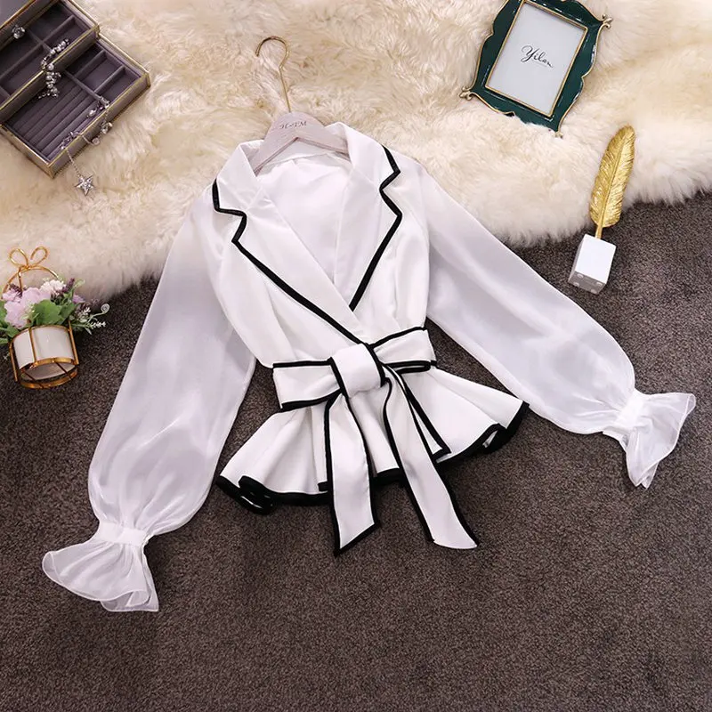 2020 Spring autumn new female suit collar lace-up ruffles chiffon blouses shirts women's white with black waist elegant shirt
2020 Spring autumn new female suit collar lace-up ruffles chiffon blouses shirts women's white with black waist elegant shirt