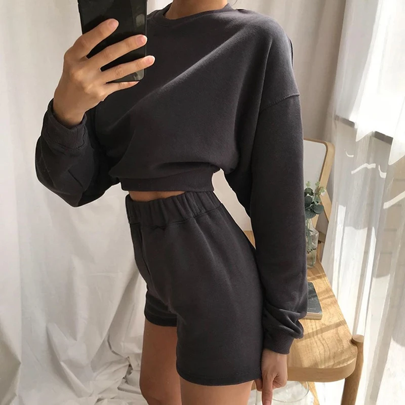 Women 2 Pieces Set Long-Sleeve Sweatshirt High Waist Slimming Biker Shorts Active Sport Tracksuit 
Women 2 Pieces Set Long-Sleeve Sweatshirt High Waist Slimming Biker Shorts Active Sport Tracksuit