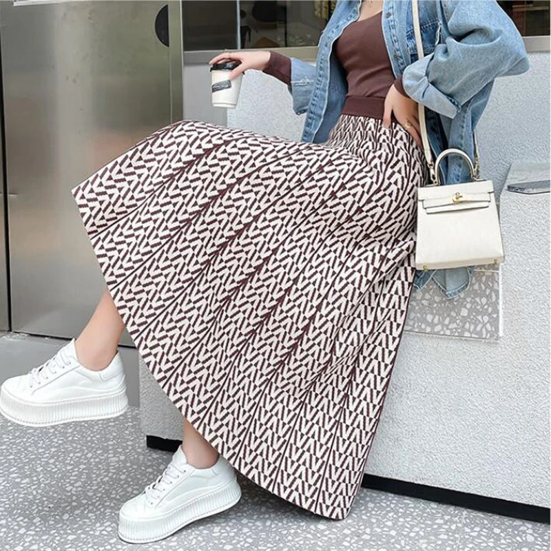 Ladies Core Yarn Knit Y2k A-line Midi Long Pleated Skirt Women Autumn Winter Korean Style Mid-Length High Waist Skirt Female
Ladies Core Yarn Knit Y2k A-line Midi Long Pleated Skirt Women Autumn Winter Korean Style Mid-Length High Waist Skirt Female