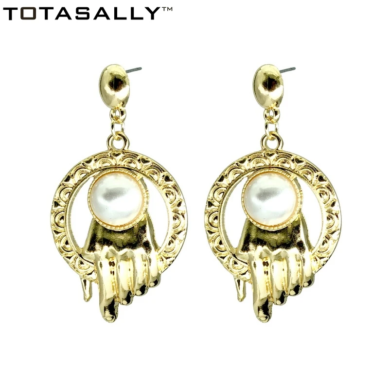 TOTASALLY vintage designed golden circle with hand imitation pearl dangle Earrings Women's party show drop Earrings Jewelry
TOTASALLY vintage designed golden circle with hand imitation pearl dangle Earrings Women's party show drop Earrings Jewelry